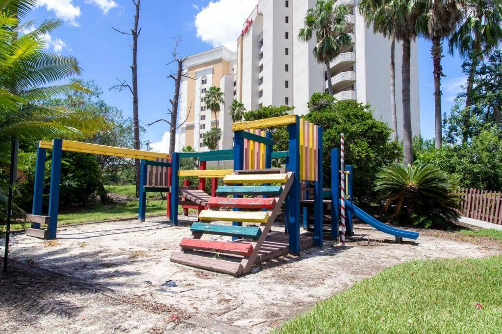 Lakeview 2 Suites 6 Min Universal Studios Orlando Exterior photo