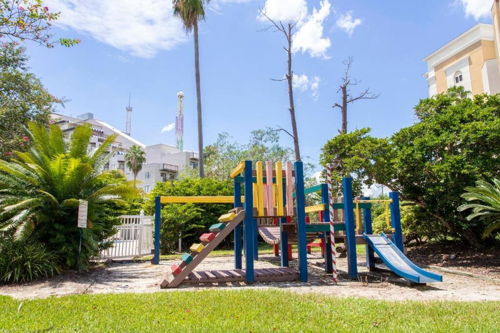 Lakeview 2 Suites 6 Min Universal Studios Orlando Exterior photo